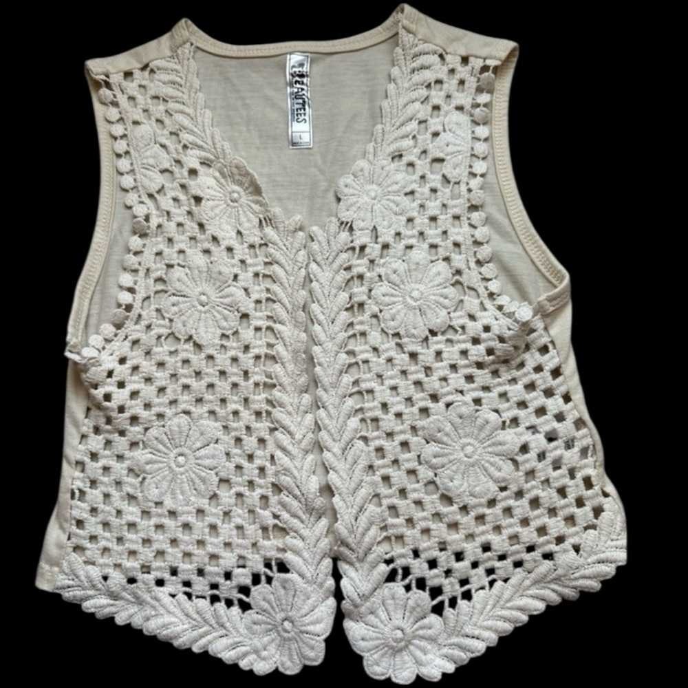 Brand Beautees Girls crochet knit‎ open floral light vest. Size L Little Girl